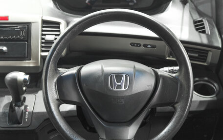 Honda Freed I, 2011 год, 899 000 рублей, 19 фотография