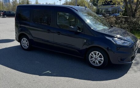 Ford Tourneo Connect II рестайлинг, 2021 год, 2 254 000 рублей, 3 фотография