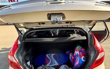 Hyundai Solaris II рестайлинг, 2011 год, 640 000 рублей, 6 фотография