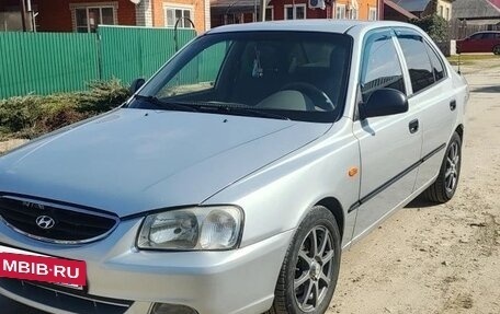 Hyundai Accent II, 2005 год, 350 000 рублей, 2 фотография