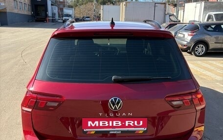 Volkswagen Tiguan II, 2021 год, 2 900 000 рублей, 10 фотография