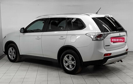 Mitsubishi Outlander III рестайлинг 3, 2014 год, 1 455 000 рублей, 6 фотография