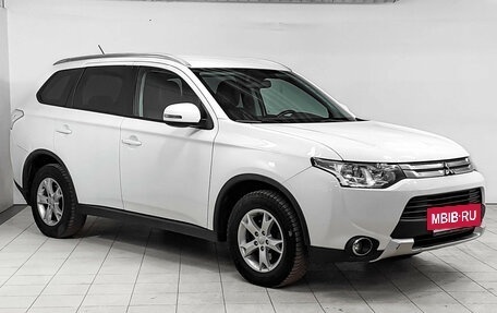 Mitsubishi Outlander III рестайлинг 3, 2014 год, 1 455 000 рублей, 3 фотография