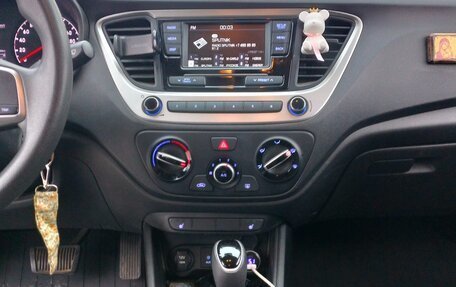 Hyundai Solaris II рестайлинг, 2017 год, 1 280 000 рублей, 10 фотография