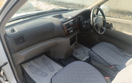 Nissan Rnessa, 1997 год, 320 000 рублей, 10 фотография