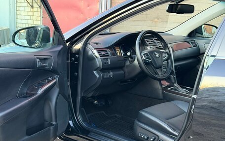 Toyota Camry, 2017 год, 2 200 000 рублей, 12 фотография