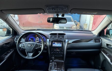 Toyota Camry, 2017 год, 2 200 000 рублей, 16 фотография