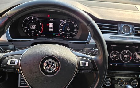 Volkswagen Passat B8 рестайлинг, 2019 год, 2 400 000 рублей, 8 фотография