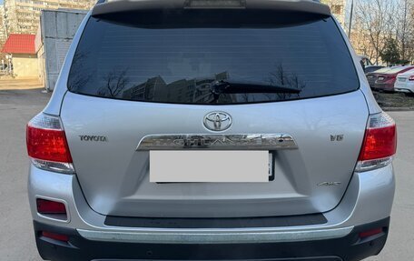 Toyota Highlander III, 2013 год, 2 850 000 рублей, 7 фотография