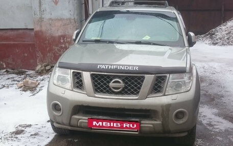 Nissan Pathfinder, 2011 год, 1 670 000 рублей, 2 фотография