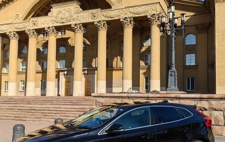 Volvo V40 II рестайлинг, 2015 год, 1 390 000 рублей, 1 фотография