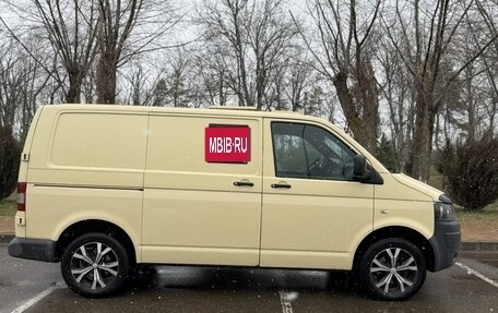 Volkswagen Transporter T5 рестайлинг, 2012 год, 1 000 000 рублей, 1 фотография