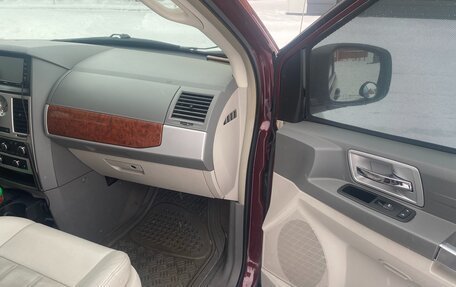 Chrysler Town & Country V рестайлинг, 2007 год, 1 200 000 рублей, 7 фотография