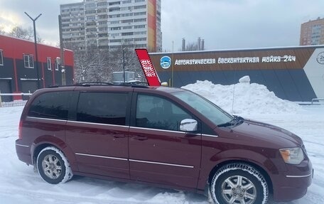 Chrysler Town & Country V рестайлинг, 2007 год, 1 200 000 рублей, 3 фотография