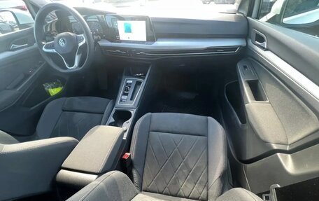 Volkswagen Golf VIII, 2022 год, 2 192 000 рублей, 9 фотография