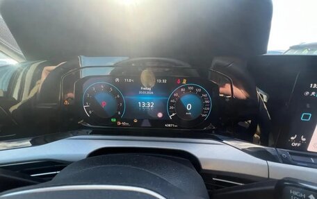 Volkswagen Golf VIII, 2022 год, 2 192 000 рублей, 14 фотография