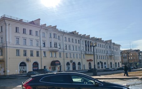 Volvo V40 II рестайлинг, 2015 год, 1 390 000 рублей, 3 фотография