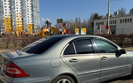 Mercedes-Benz C-Класс, 2005 год, 650 000 рублей, 6 фотография