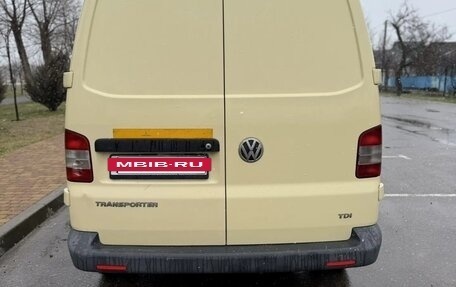 Volkswagen Transporter T5 рестайлинг, 2012 год, 1 000 000 рублей, 2 фотография