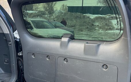 Toyota Land Cruiser Prado 150 рестайлинг 2, 2011 год, 2 600 000 рублей, 12 фотография