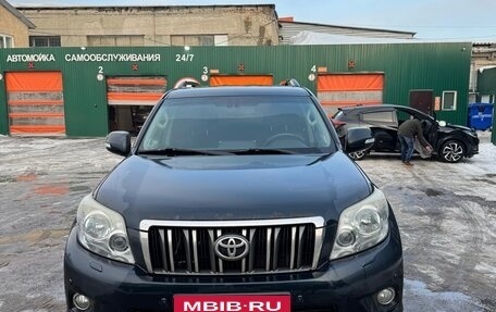 Toyota Land Cruiser Prado 150 рестайлинг 2, 2011 год, 2 600 000 рублей, 8 фотография
