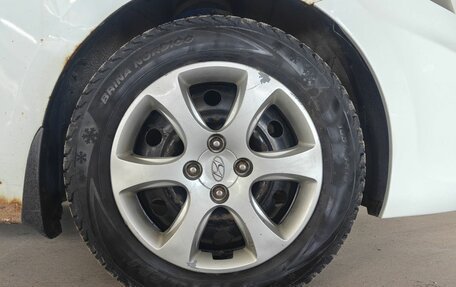 Hyundai Solaris II рестайлинг, 2013 год, 599 000 рублей, 19 фотография