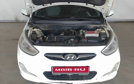 Hyundai Solaris II рестайлинг, 2013 год, 599 000 рублей, 18 фотография