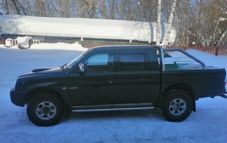 Mitsubishi L200 III рестайлинг, 2005 год, 950 000 рублей, 3 фотография