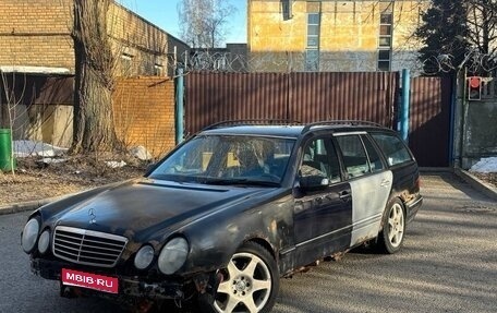 Mercedes-Benz E-Класс, 2000 год, 215 000 рублей, 1 фотография