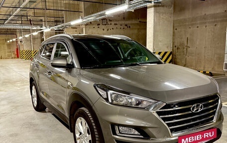Hyundai Tucson III, 2019 год, 2 300 000 рублей, 2 фотография