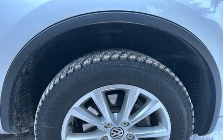 Volkswagen Touareg III, 2011 год, 2 100 000 рублей, 10 фотография