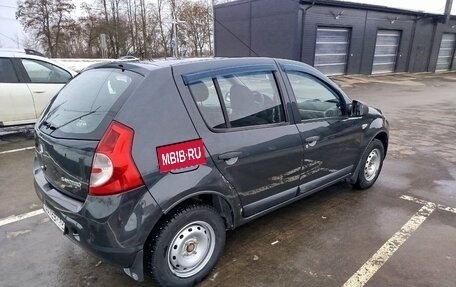 Renault Sandero I, 2010 год, 500 000 рублей, 3 фотография