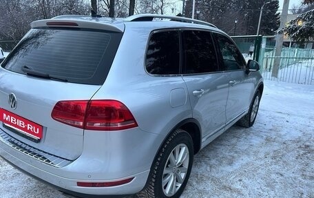 Volkswagen Touareg III, 2011 год, 2 100 000 рублей, 4 фотография