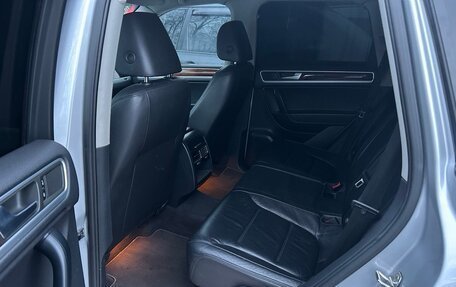 Volkswagen Touareg III, 2011 год, 2 100 000 рублей, 14 фотография