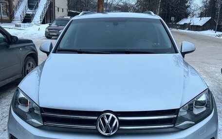 Volkswagen Touareg III, 2011 год, 2 100 000 рублей, 2 фотография