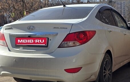 Hyundai Solaris II рестайлинг, 2011 год, 595 000 рублей, 5 фотография