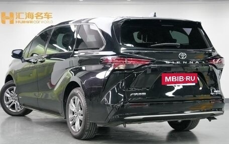 Toyota Sienna, 2024 год, 7 100 000 рублей, 6 фотография