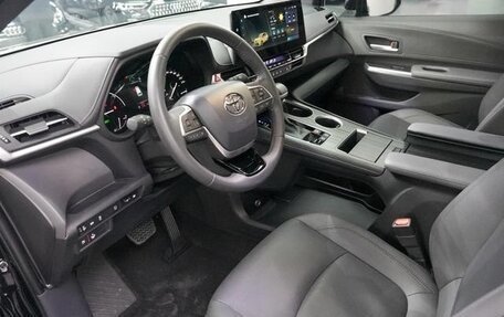 Toyota Sienna, 2024 год, 7 100 000 рублей, 7 фотография
