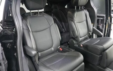 Toyota Sienna, 2024 год, 7 100 000 рублей, 10 фотография