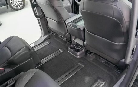 Toyota Sienna, 2024 год, 7 100 000 рублей, 9 фотография