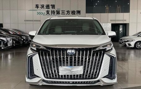 Toyota Sienna, 2024 год, 7 000 000 рублей, 2 фотография