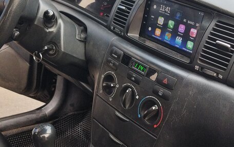 Toyota Corolla, 2004 год, 425 000 рублей, 11 фотография