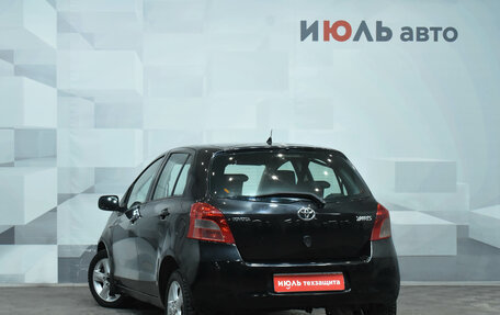 Toyota Yaris III рестайлинг, 2007 год, 630 000 рублей, 4 фотография