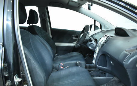 Toyota Yaris III рестайлинг, 2007 год, 630 000 рублей, 10 фотография