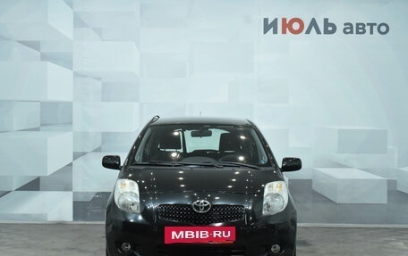 Toyota Yaris III рестайлинг, 2007 год, 630 000 рублей, 2 фотография