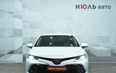 Toyota Camry, 2020 год, 3 400 000 рублей, 2 фотография