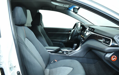 Toyota Camry, 2020 год, 3 400 000 рублей, 10 фотография