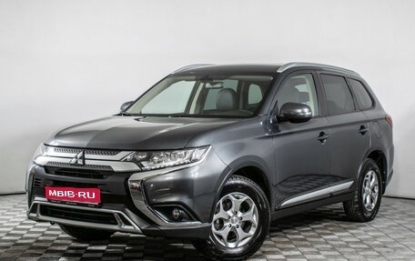Mitsubishi Outlander III рестайлинг 3, 2019 год, 2 390 000 рублей, 1 фотография