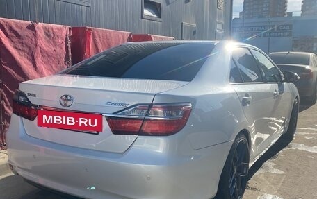 Toyota Camry, 2015 год, 2 300 000 рублей, 6 фотография