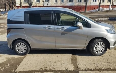 Honda Freed I, 2013 год, 855 000 рублей, 4 фотография